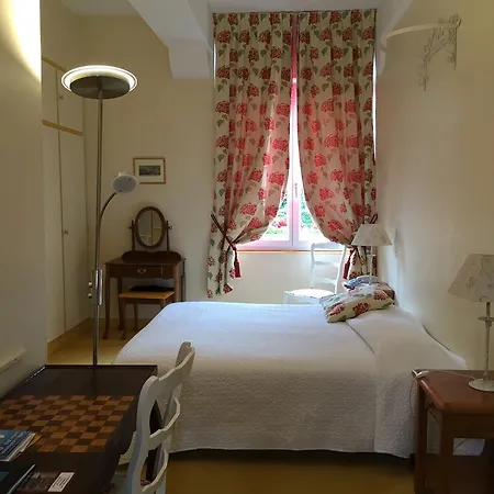 Отель La Chaine D'or 3*