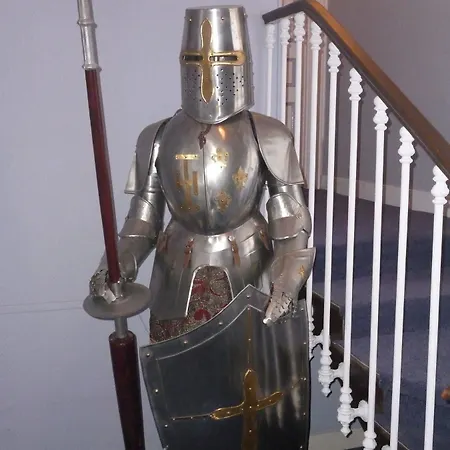 La Chaine D'or Les Andelys